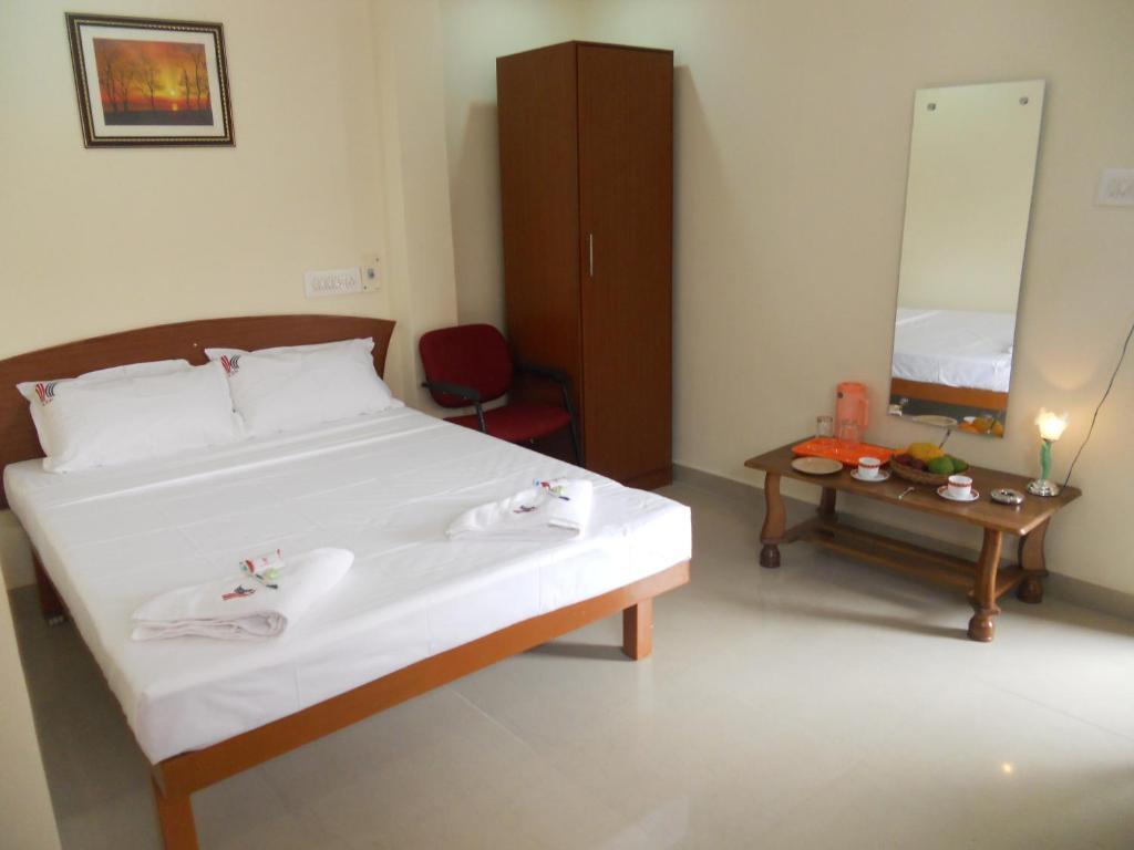 Kek Accommodation Madras Buitenkant foto