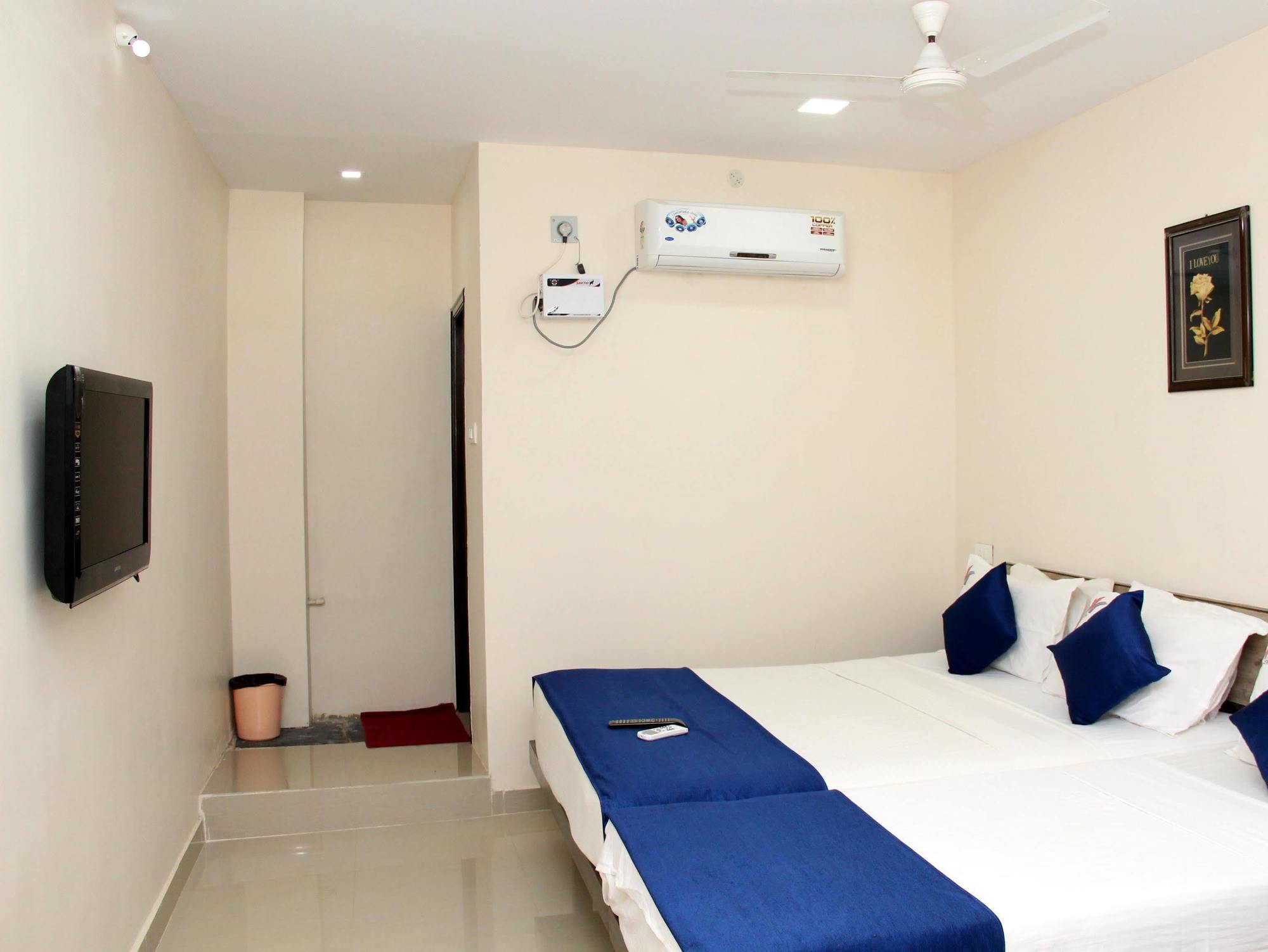 Kek Accommodation Madras Buitenkant foto